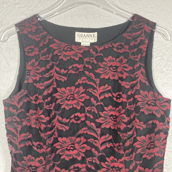 Gianni Petite Red & Black Lace Sleeveless Top Women's Size 8 - MADE IN U… - Picture 4 of 8